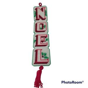 Vintage Plastic Canvas Needlepoint Noel Christmas Wall Hanging Mistletoe Xmas